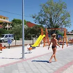 Amazing In With Wifi Дом отдыха Привлака