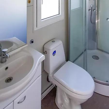 Amazing In Ferienhaus Privlaka (Zadar)